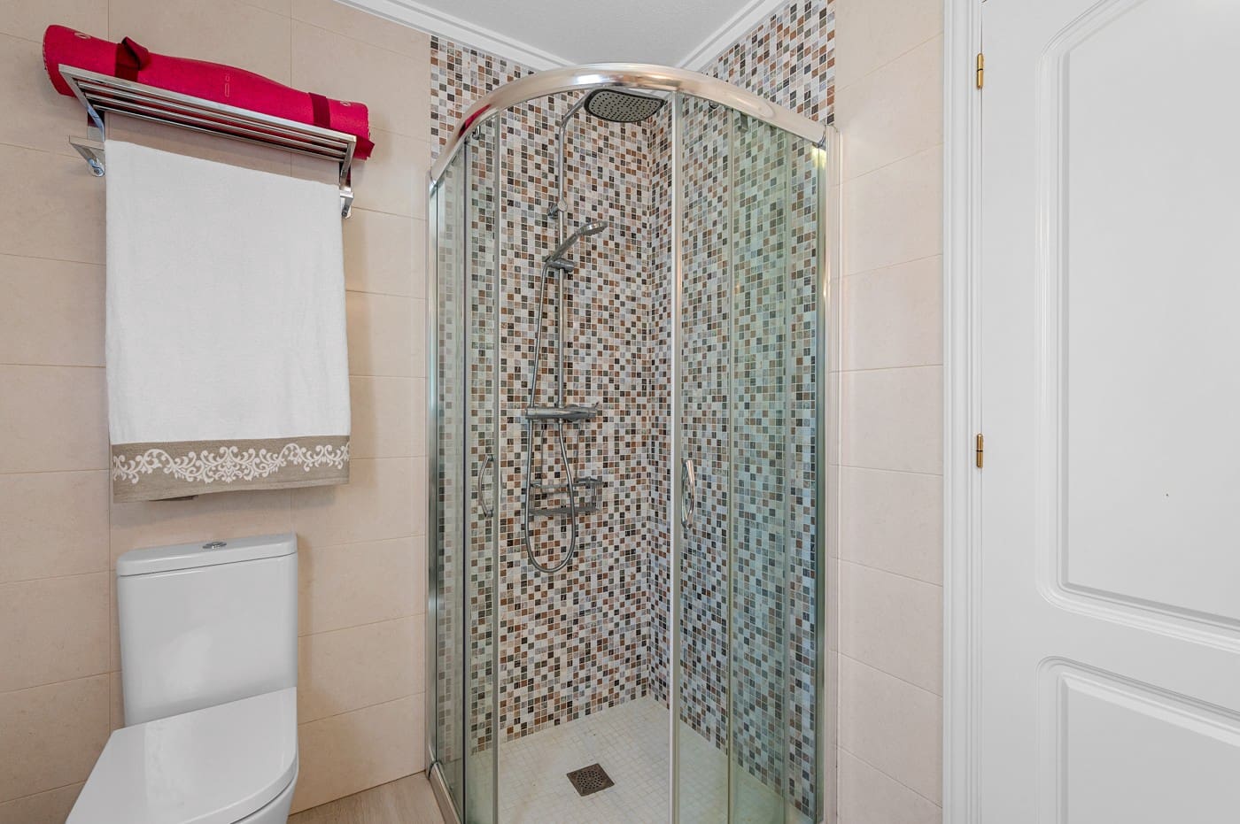 Chalet de 3 habitaciones en Ciudad Quesada en venta con piscina garaje - 490.000 € (Ref: 9464024)