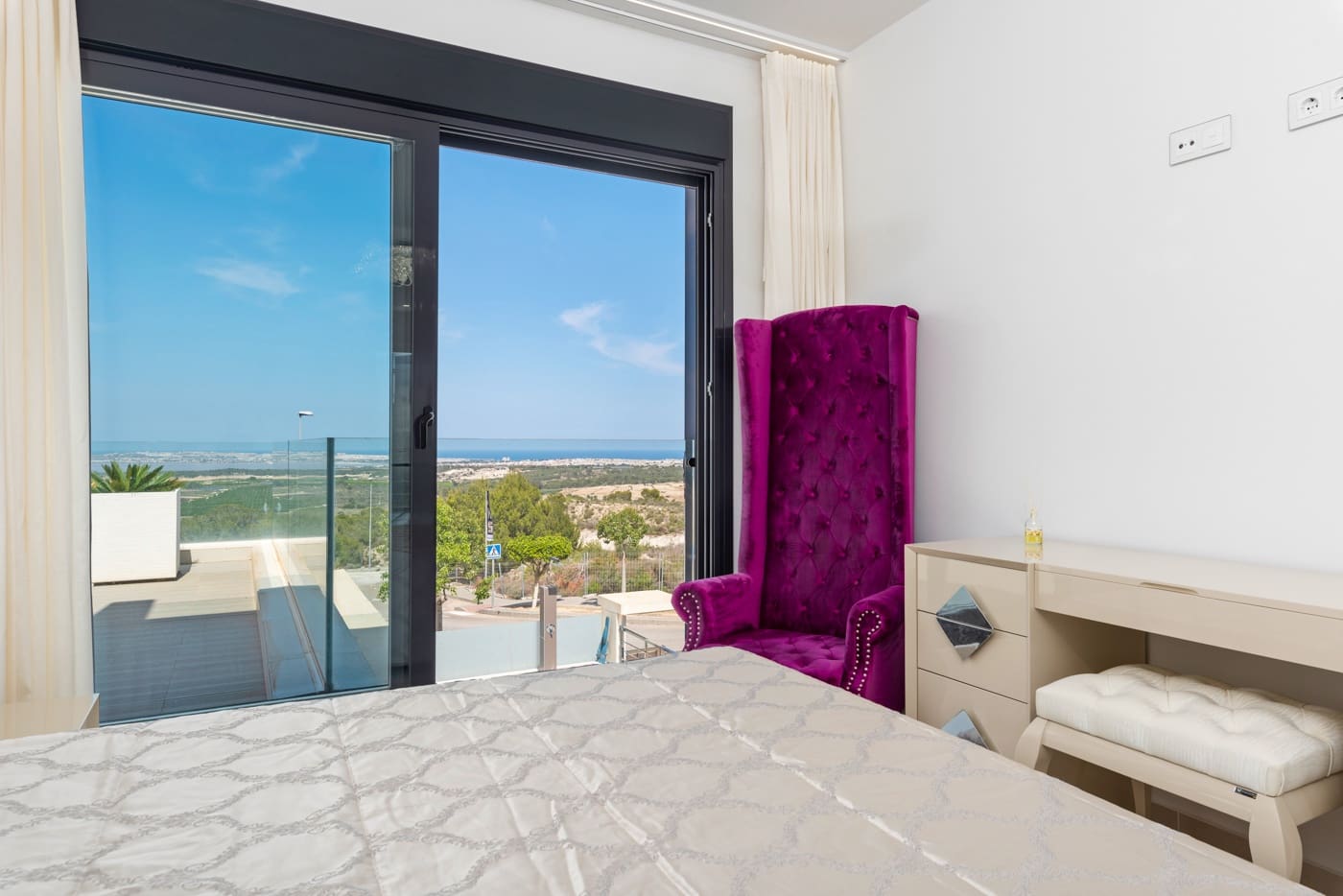 5 soverom Villa til salgs i San Miguel de Salinas med svømmebasseng garasje - € 849 000 (Ref: 9464034)