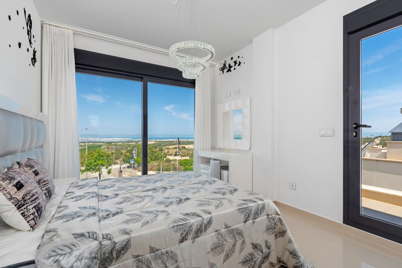 5 soverom Villa til salgs i San Miguel de Salinas med svømmebasseng garasje - € 849 000 (Ref: 9464034)