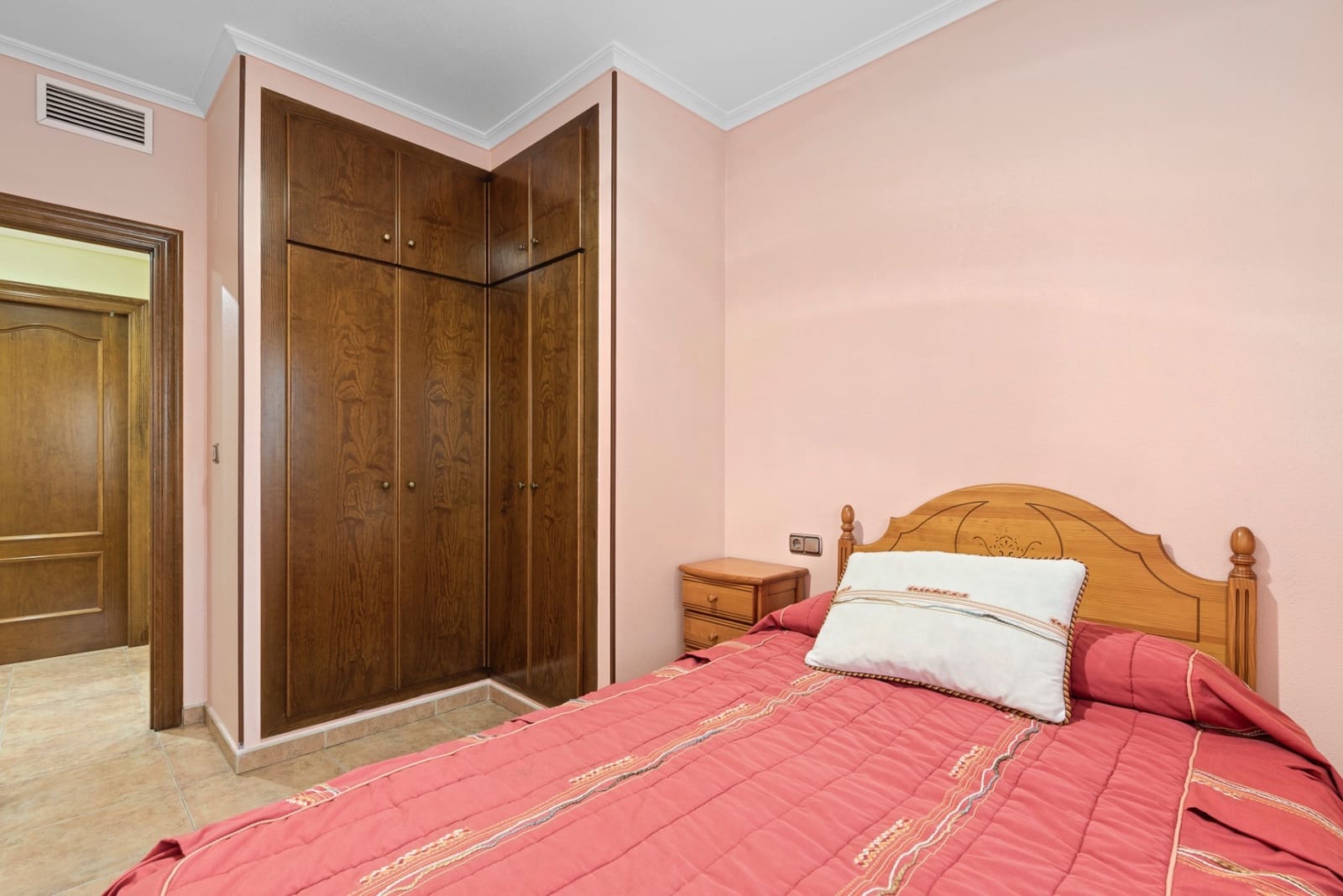 3 makuuhuone Maalaistalo myytävänä paikassa Alquerias mukana 
autotalli - 370 000 € (Ref: 9464040)