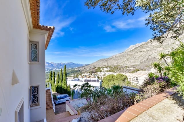 8 soverom Villa til salgs i Altea med svømmebasseng garasje - € 2 650 000 (Ref: 9464041)