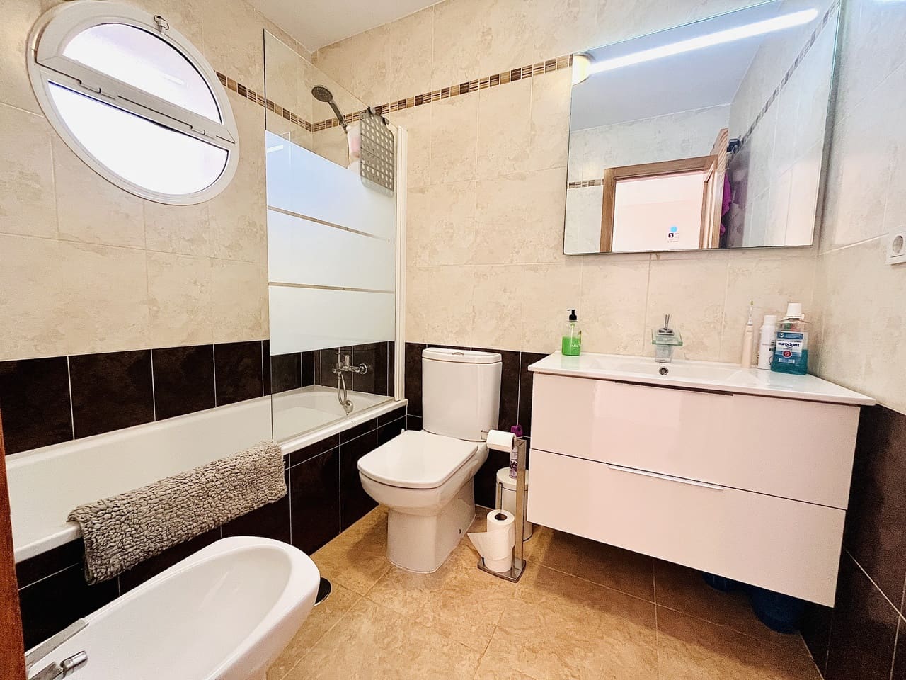 3 makuuhuone Omakotitalo myytävänä paikassa Cabo Roig mukana uima-altaan - 234 000 € (Ref: 9464076)