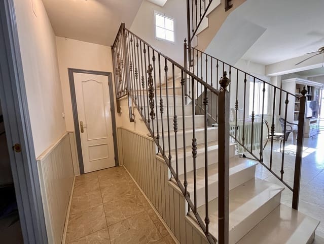 5 camera da letto Villa in vendita in La Zenia, Orihuela con piscina garage - 600.000 € (Rif: 9464085)