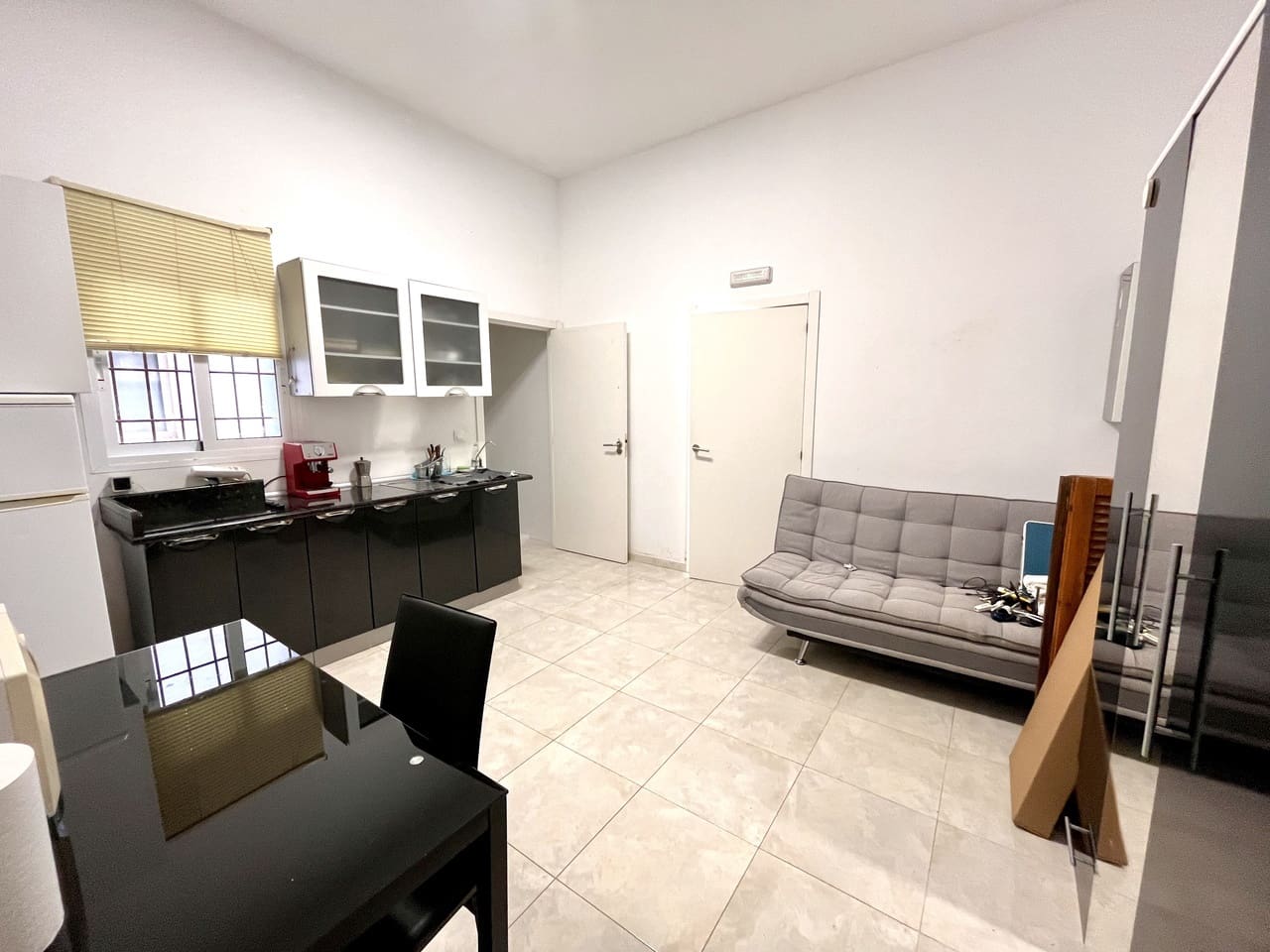 Kaupallinen myytävänä paikassa Playa Flamenca - 110 000 € (Ref: 9464086)