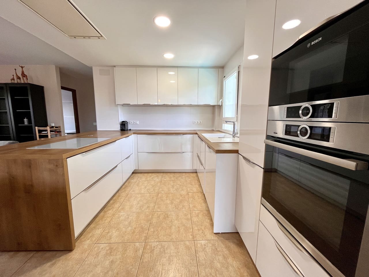 5 soveværelse Villa til salg i La Zenia med swimmingpool - € 795.000 (Ref: 9464088)