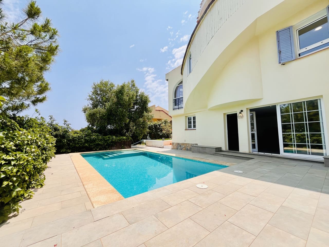 5 soveværelse Villa til salg i La Zenia med swimmingpool - € 795.000 (Ref: 9464088)