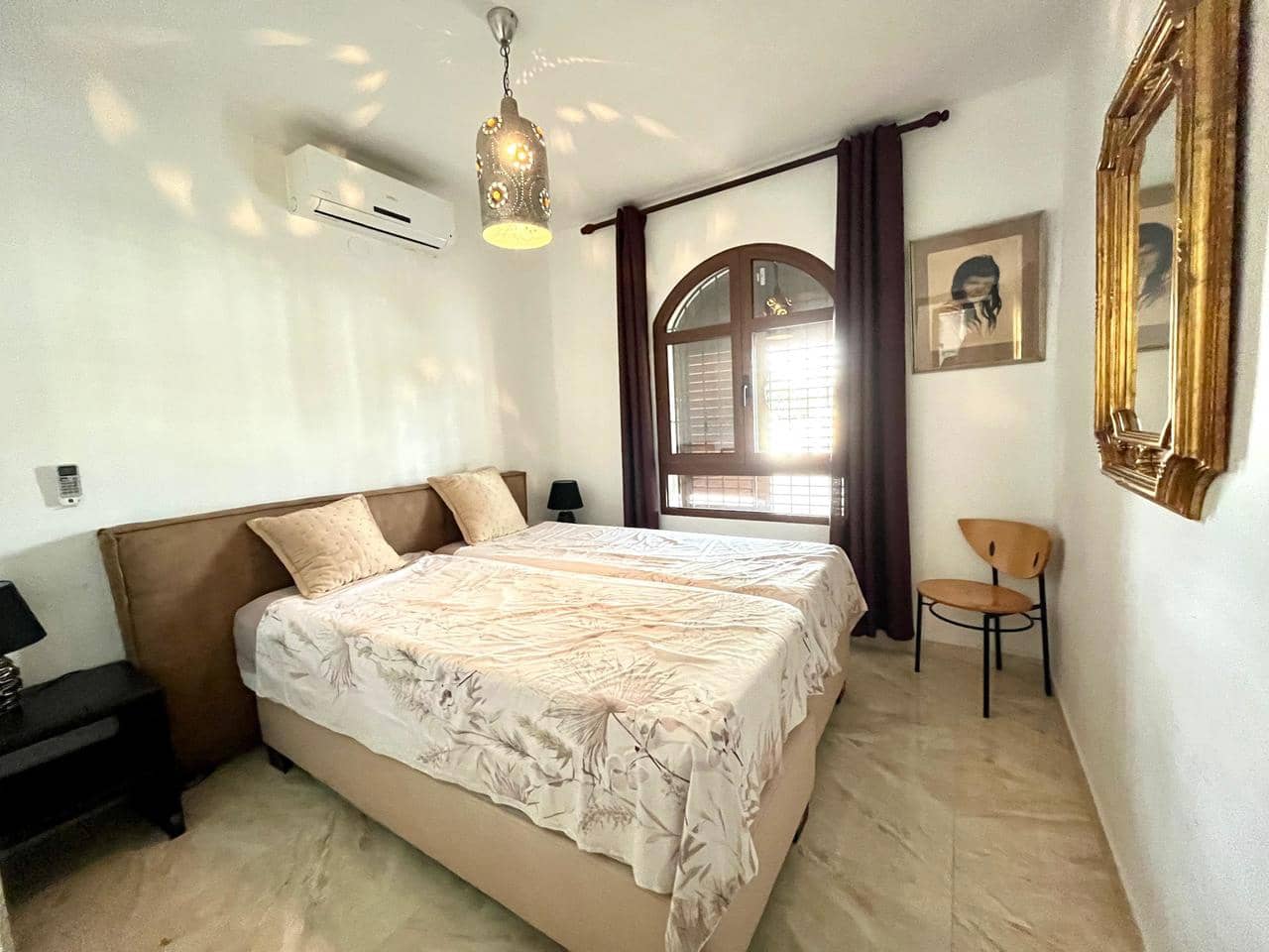 Chalet de 4 habitaciones en Villamartin en venta con piscina - 810.000 € (Ref: 9464092)