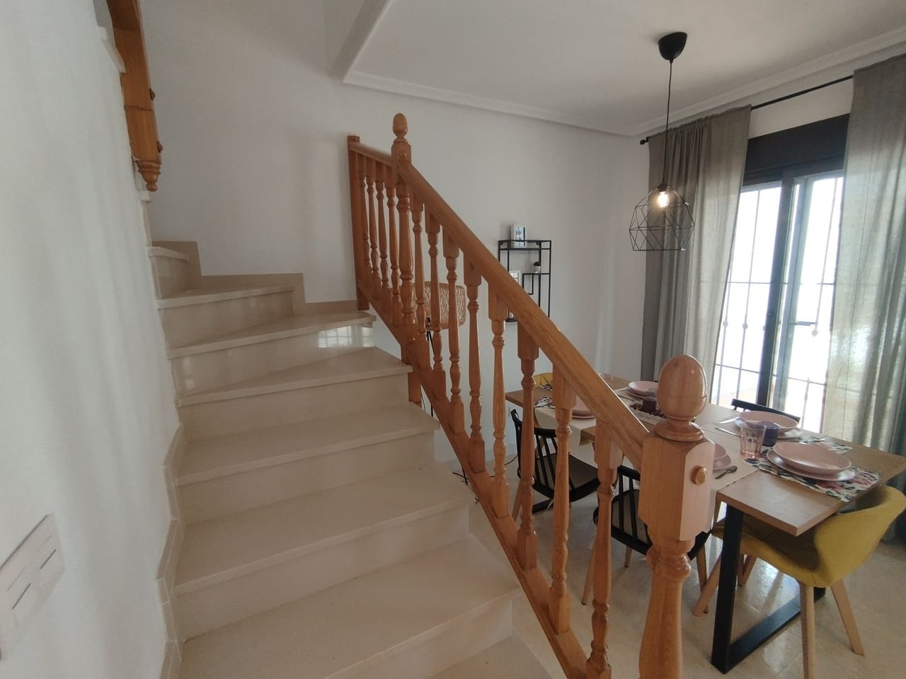 3 makuuhuone Omakotitalo myytävänä paikassa San Miguel de Salinas mukana uima-altaan 
autotalli - 229 000 € (Ref: 9464100)