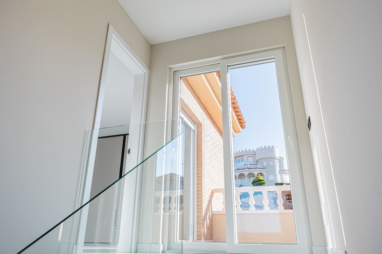 4 sypialnia Willa na sprzedaż w Ciudad Quesada z basenem garażem - 580 000 € (Ref: 9464107)