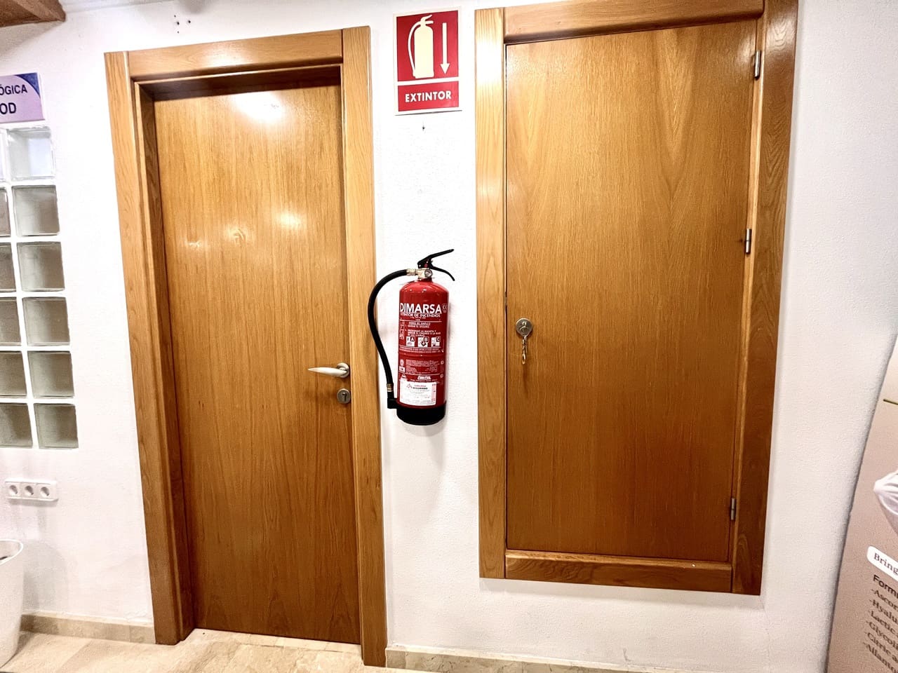 Comercial para venda em Villamartin - 45 000 € (Ref: 9464112)