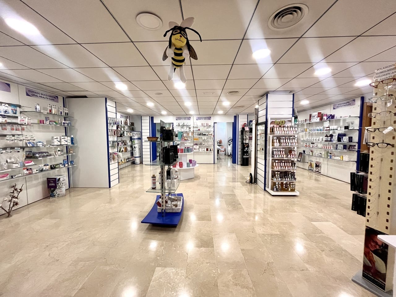 Comercial para venda em Villamartin - 45 000 € (Ref: 9464112)