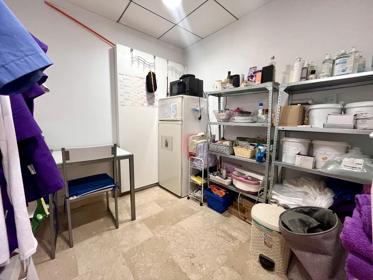 Comercial para venda em Villamartin - 45 000 € (Ref: 9464112)