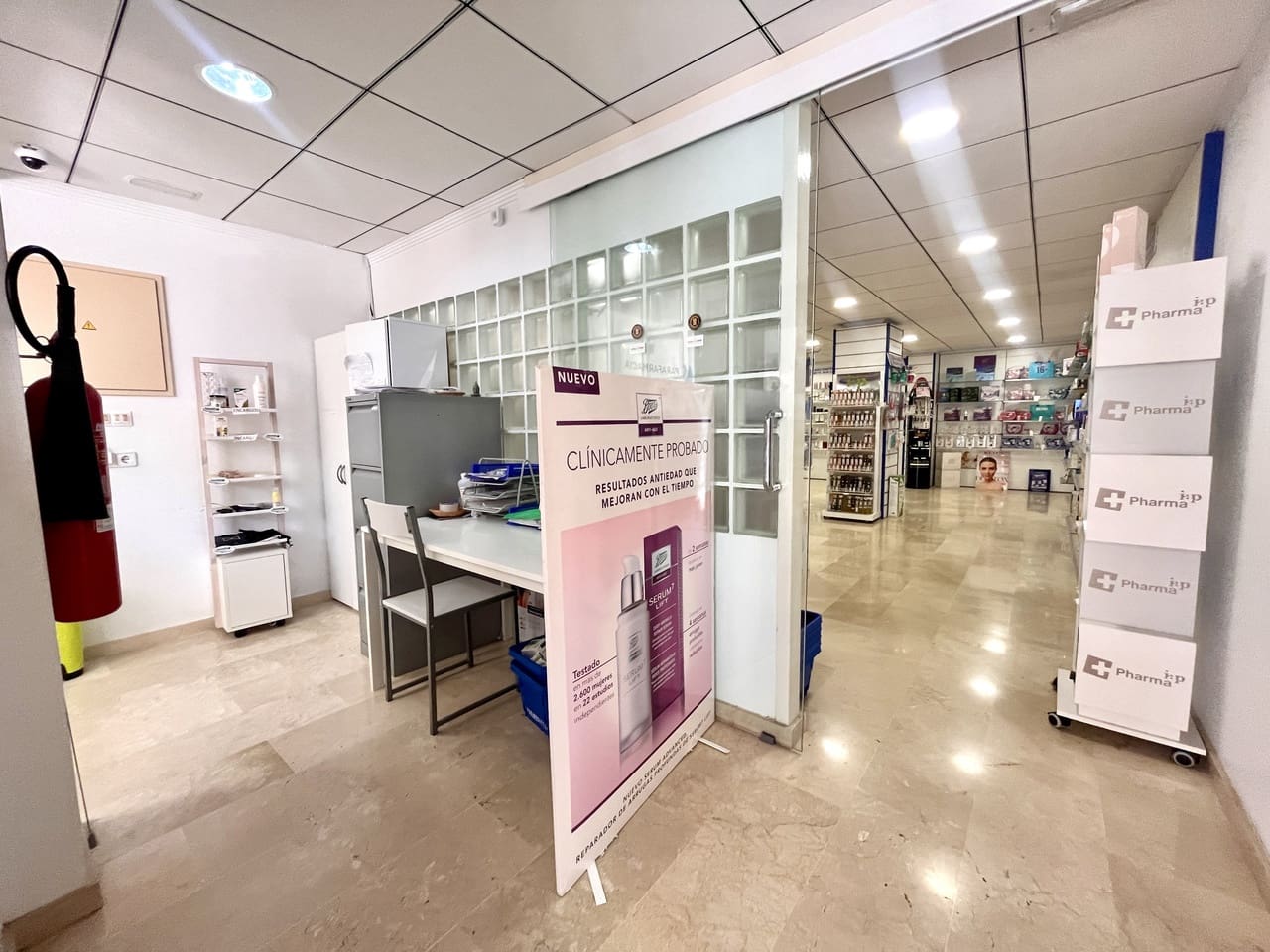 Comercial para venda em Villamartin - 45 000 € (Ref: 9464112)