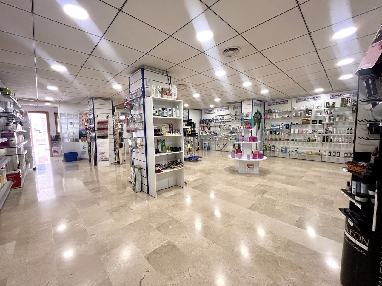 Comercial para venda em Villamartin - 45 000 € (Ref: 9464112)