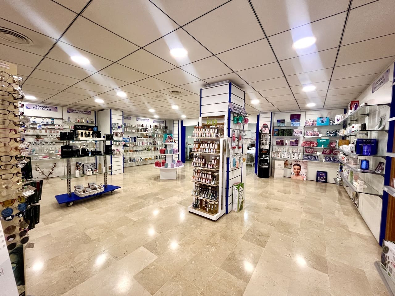 Comercial para venda em Villamartin - 45 000 € (Ref: 9464112)