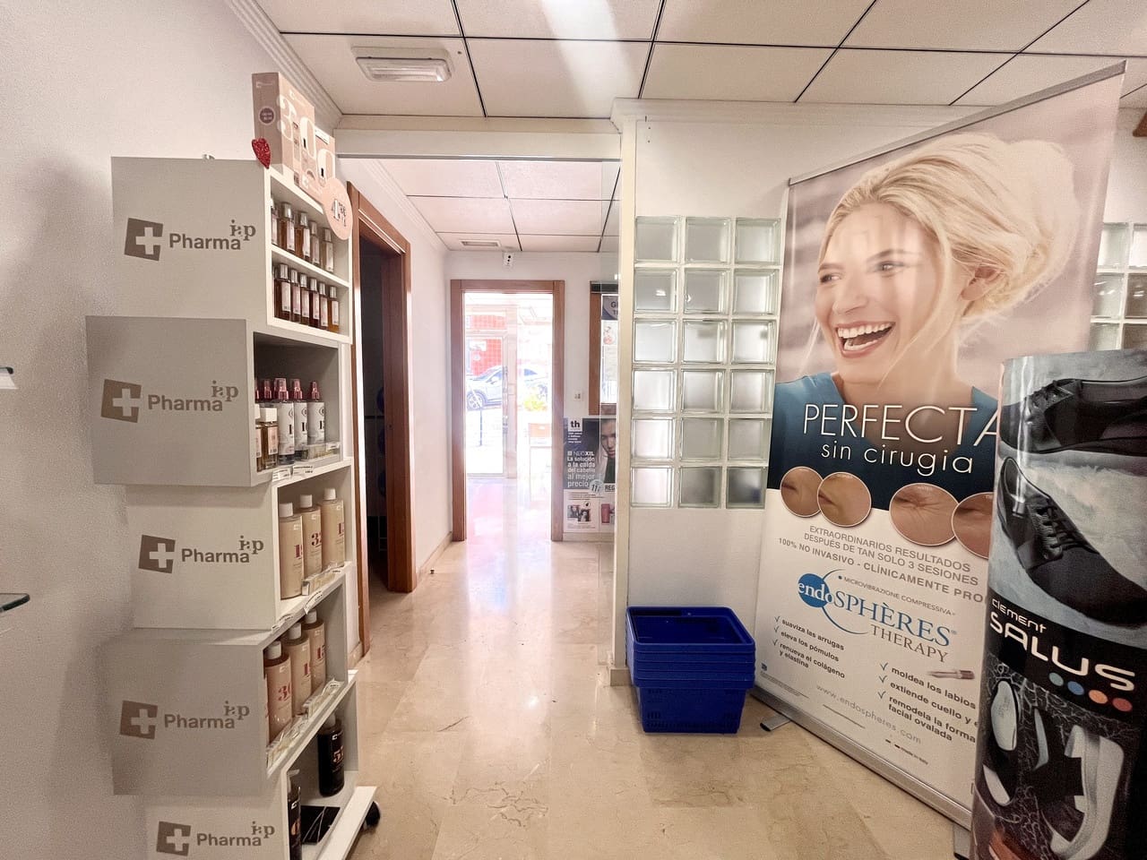 Comercial para venda em Villamartin - 45 000 € (Ref: 9464112)