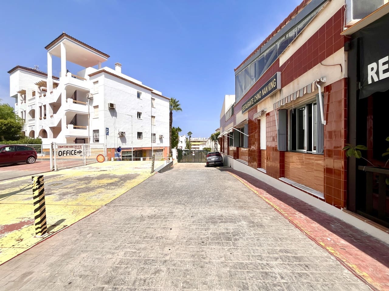 Comercial para venda em Villamartin - 45 000 € (Ref: 9464112)