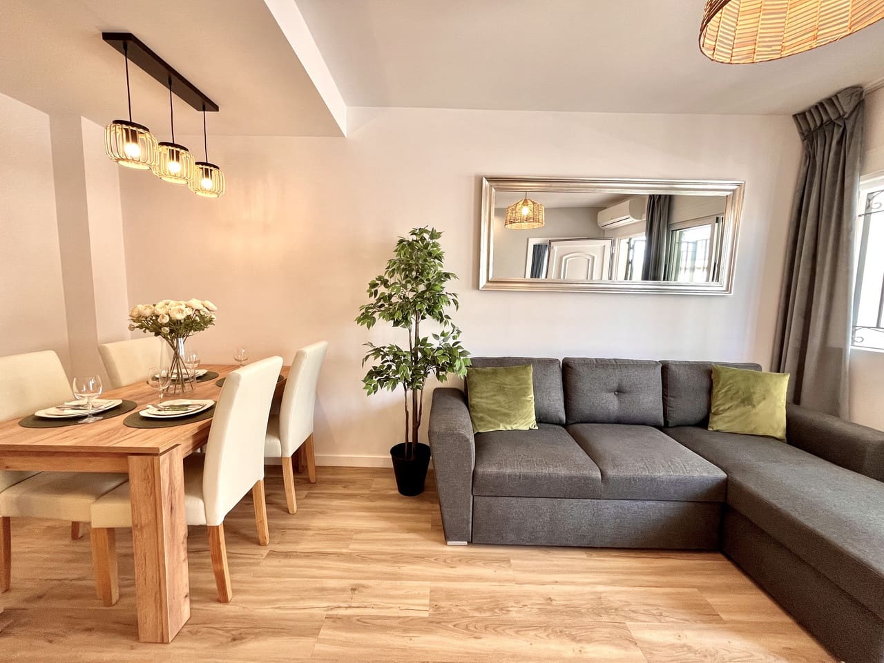 3 bedroom Townhouse for sale in Playa Flamenca with pool - € 288,000 (Ref: 9464117)