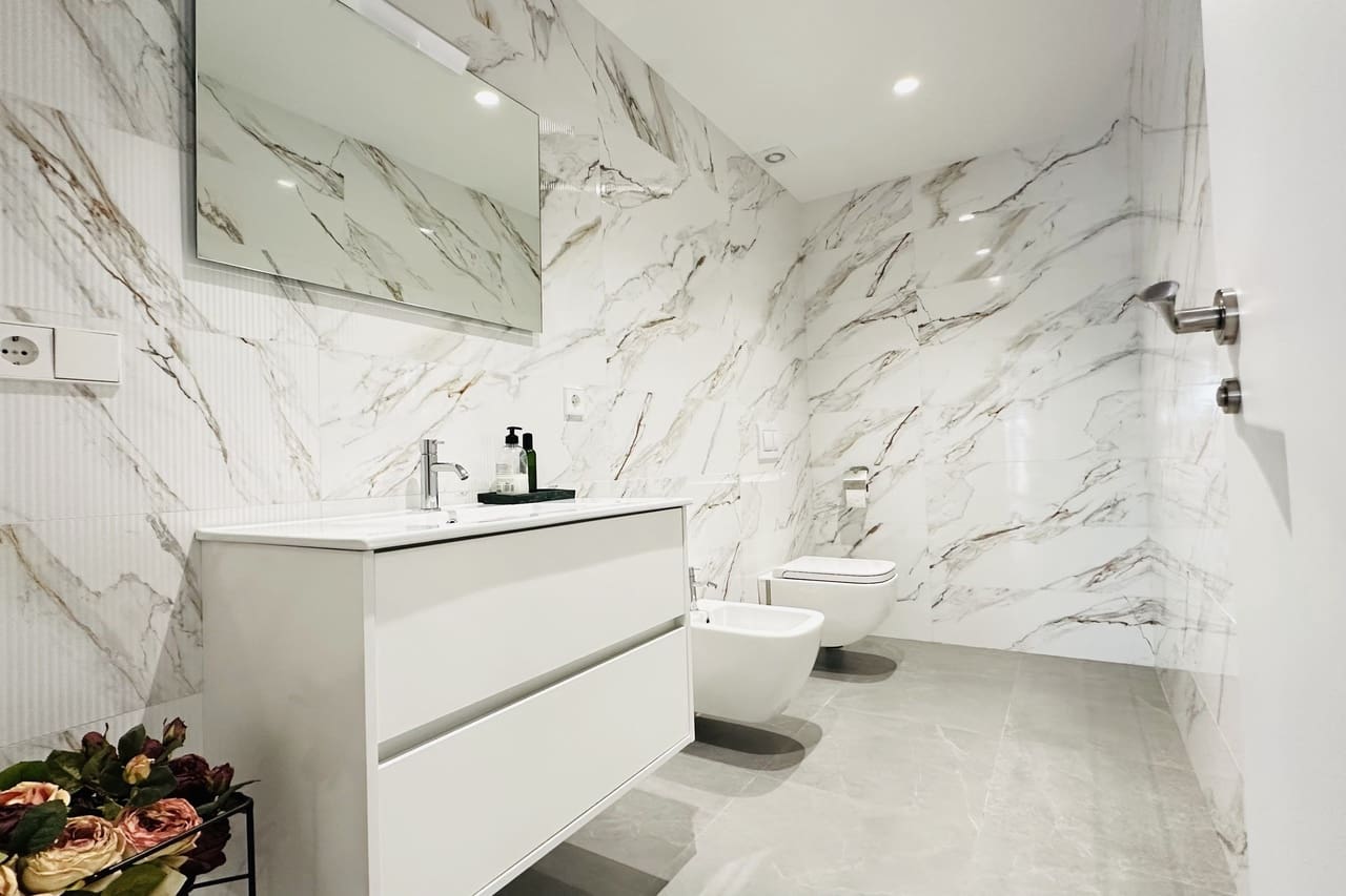 6 makuuhuone Huvila myytävänä paikassa Las Colinas Golf mukana 
autotalli - 2 350 000 € (Ref: 9464125)