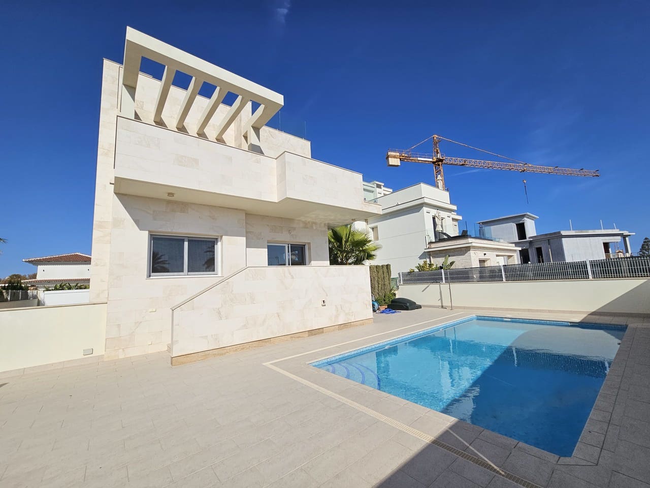 5 soveværelse Villa til salg i La Zenia med swimmingpool garage - € 1.500.000 (Ref: 9464133)