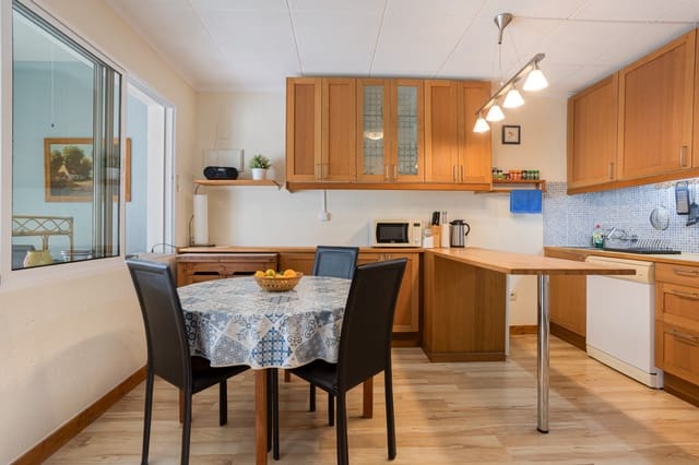 3 soveværelse Villa til salg i La Siesta, Torrevieja - € 146.900 (Ref: 9464143)