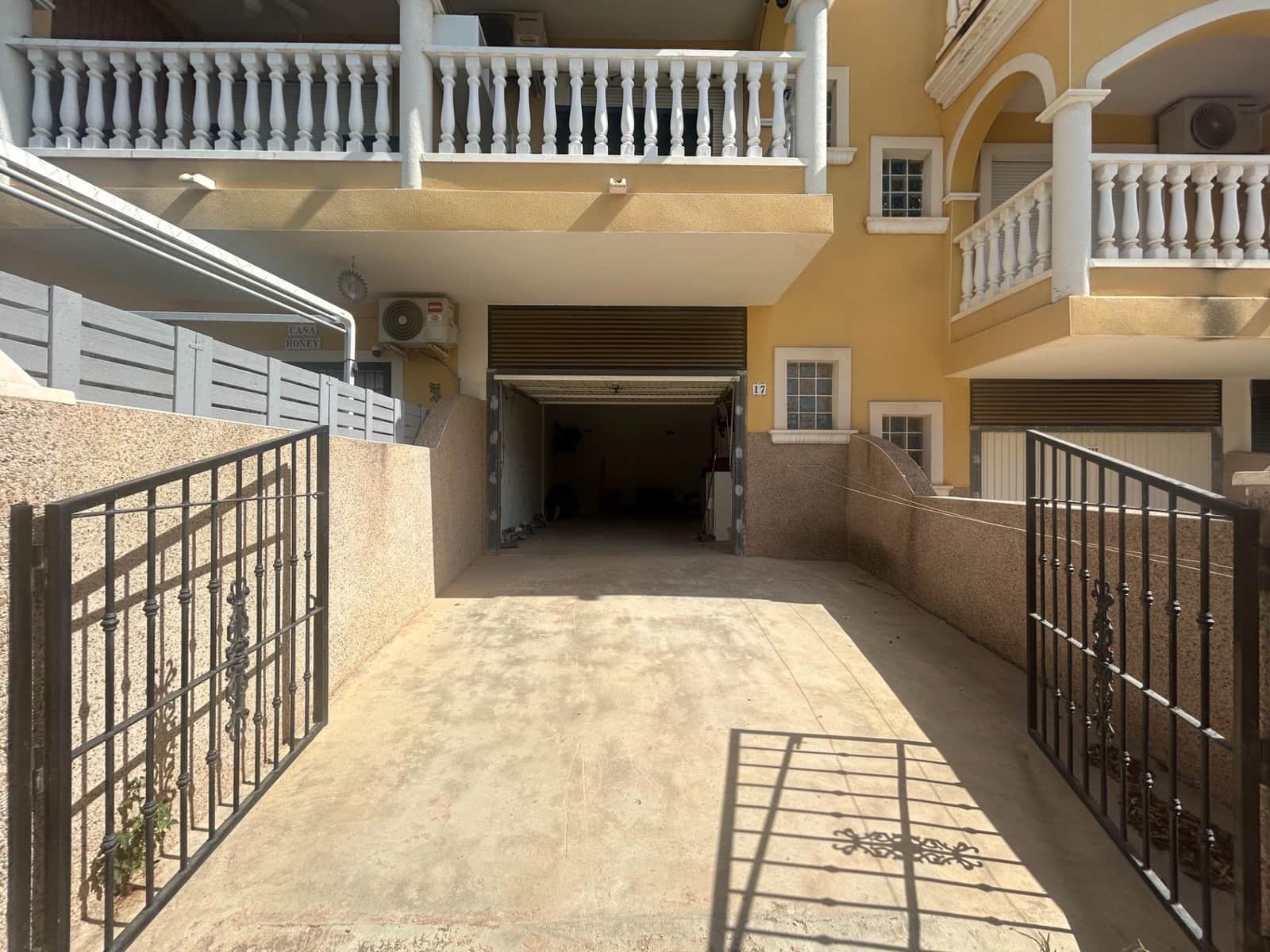 Casa de 2 habitaciones en Algorfa en venta con piscina garaje - 155.000 € (Ref: 9464165)
