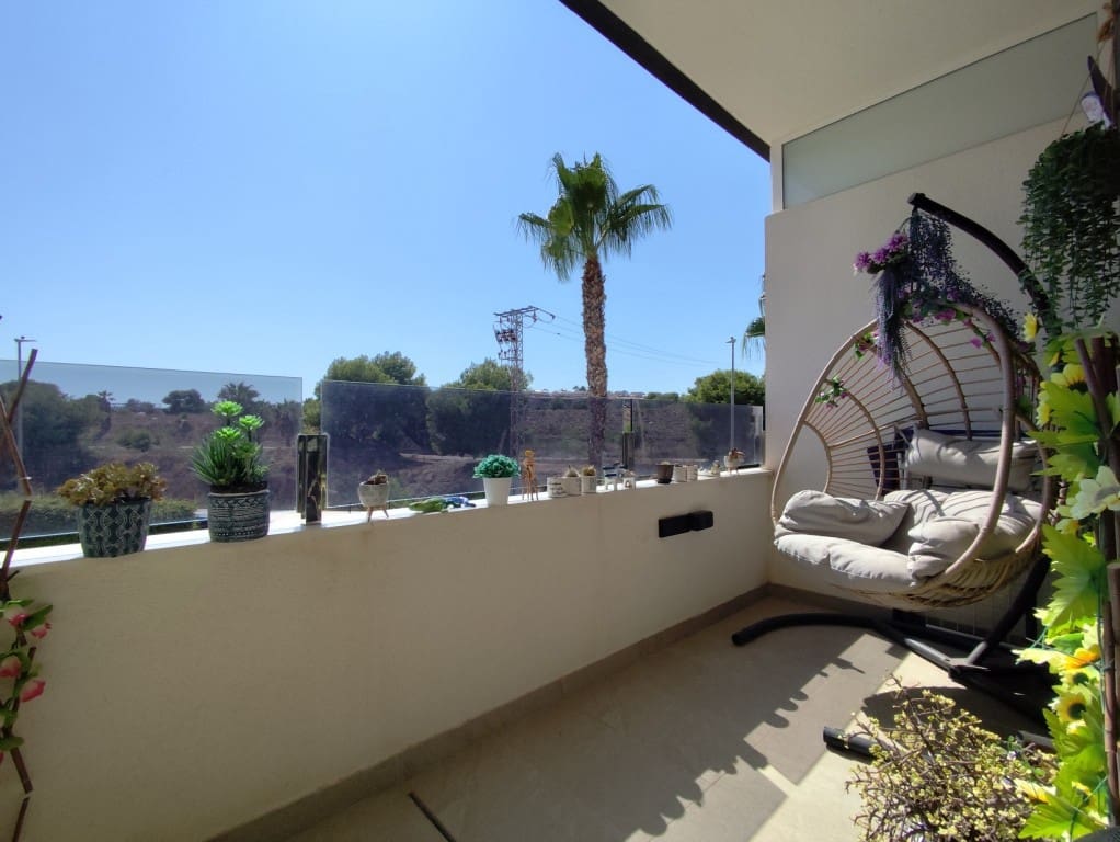 2 bedroom Apartment for sale in Orihuela Costa with pool - € 246,000 (Ref: 9464169)