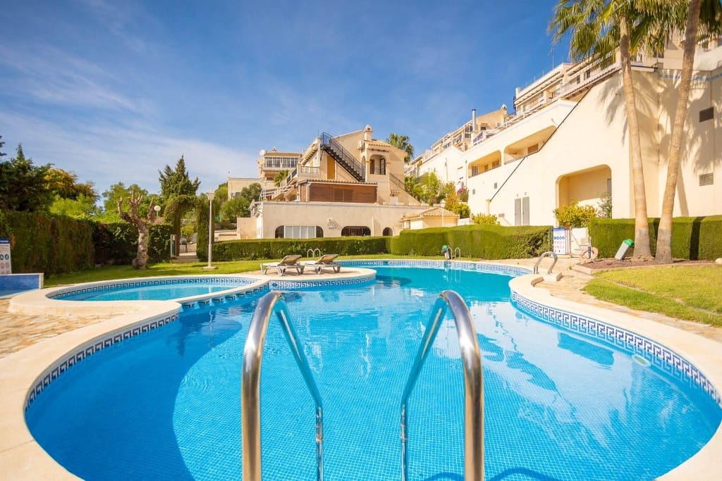 3 soveværelse Lejlighed til salg i La Mata med swimmingpool garage - € 205.000 (Ref: 9464170)