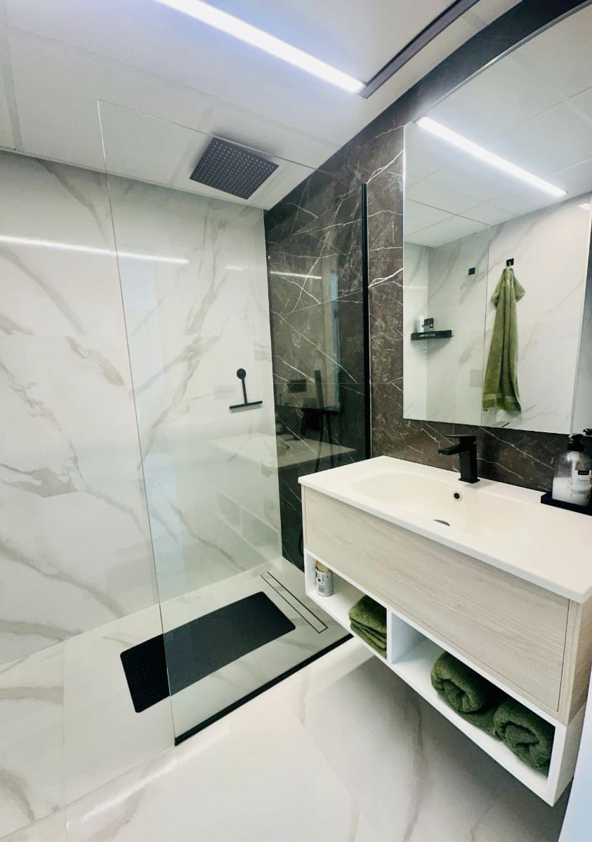 2 makuuhuone Kattohuoneisto myytävänä paikassa El Raso mukana uima-altaan 
autotalli - 289 000 € (Ref: 9464588)