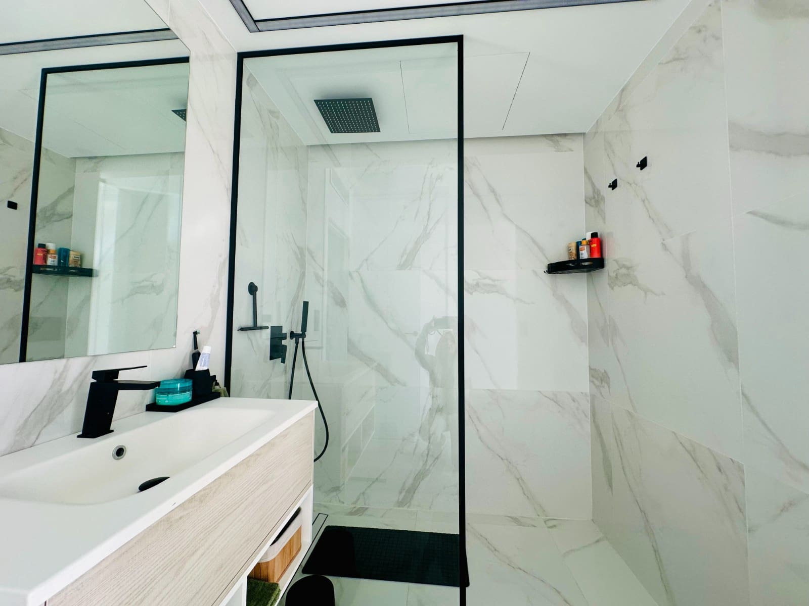 2 makuuhuone Kattohuoneisto myytävänä paikassa El Raso mukana uima-altaan 
autotalli - 289 000 € (Ref: 9464588)