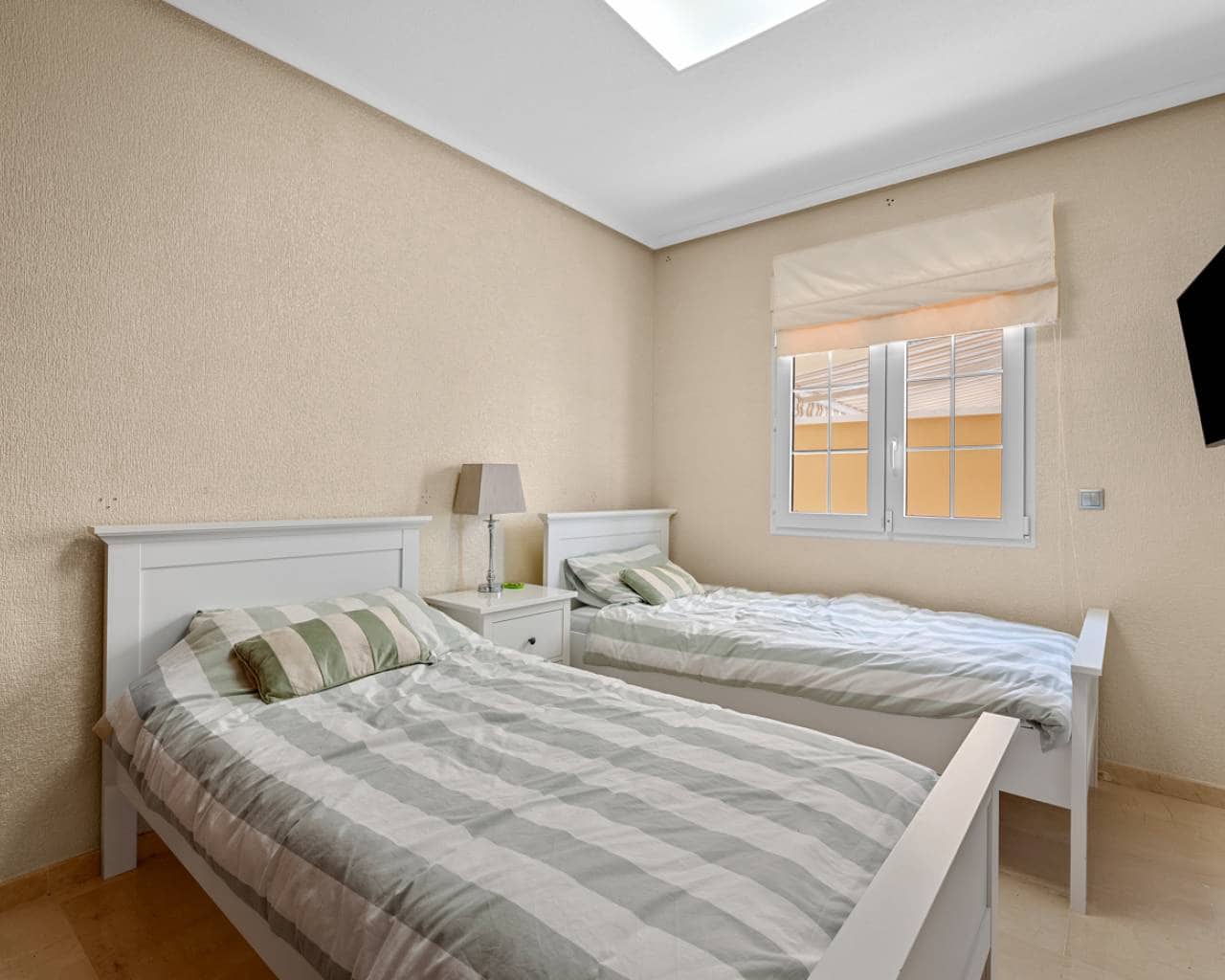 2 sovrum Lägenhet till salu i Cabo Roig med pool garage - 375 000 € (Ref: 9464591)