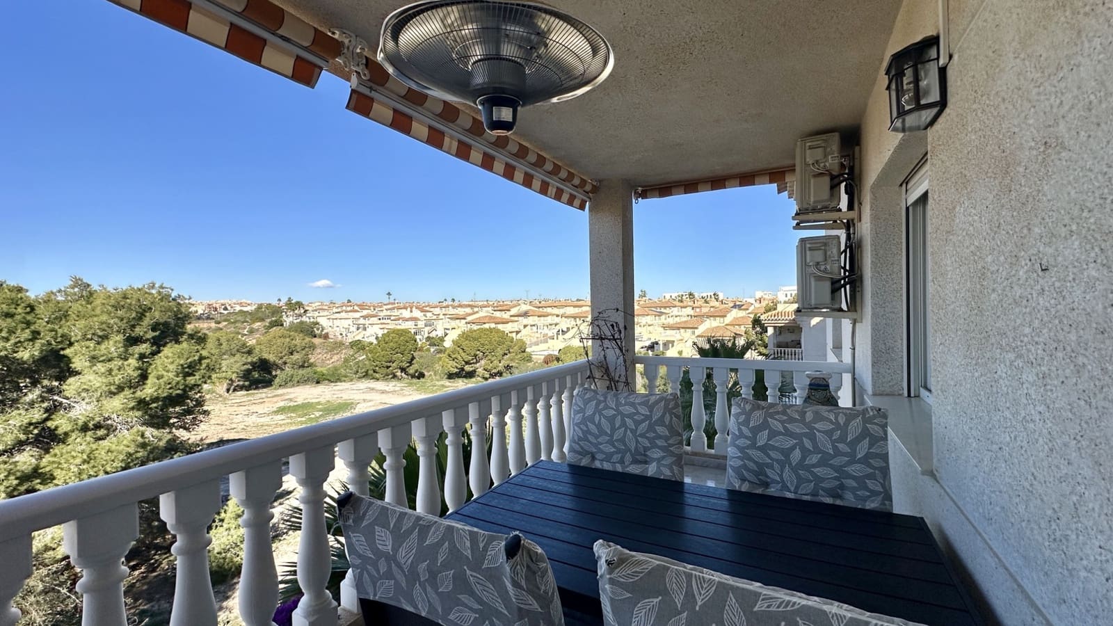 2 camera da letto Appartamento sulla Spiaggia in vendita in Playa Flamenca con piscina - 199.000 € (Rif: 9464600)