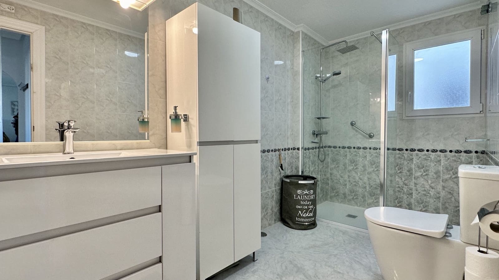 2 camera da letto Appartamento sulla Spiaggia in vendita in Playa Flamenca con piscina - 199.000 € (Rif: 9464600)