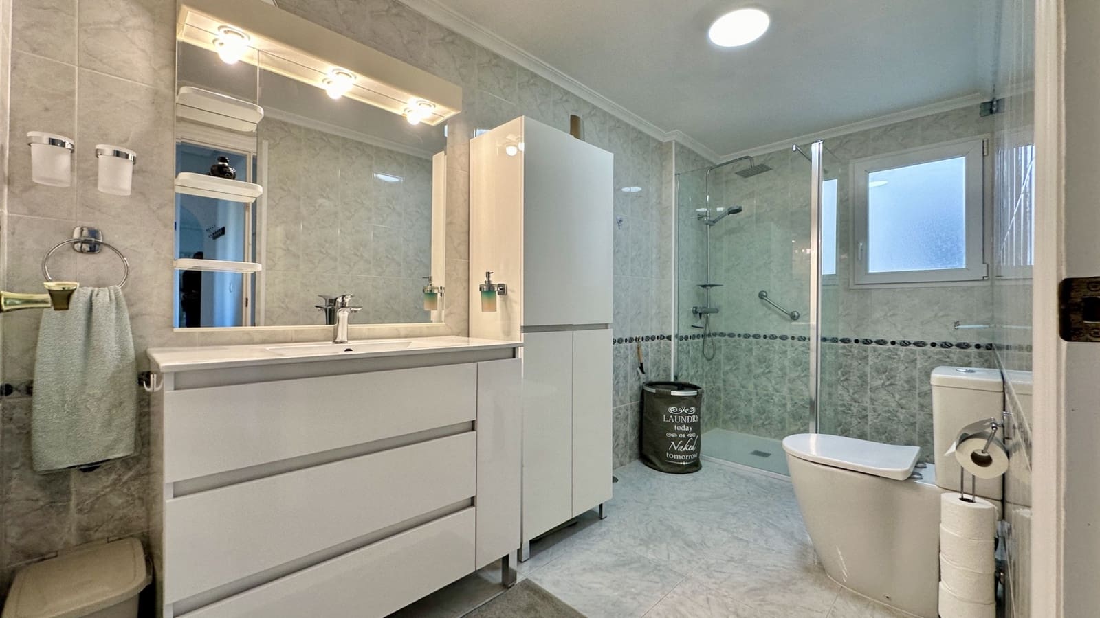 2 camera da letto Appartamento sulla Spiaggia in vendita in Playa Flamenca con piscina - 199.000 € (Rif: 9464600)