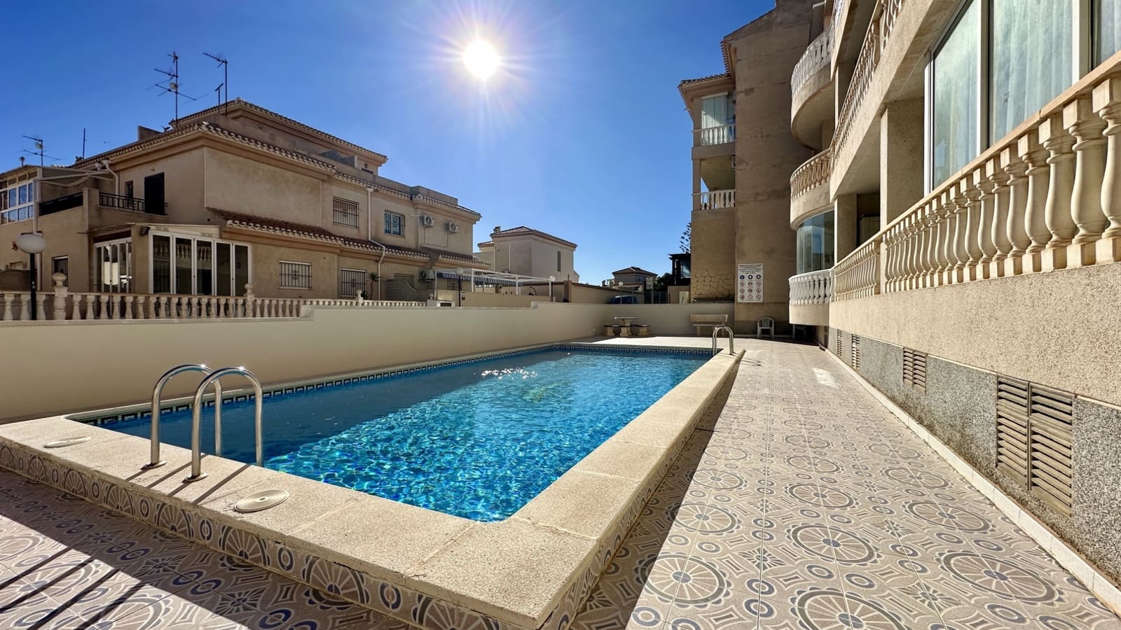 2 camera da letto Appartamento sulla Spiaggia in vendita in Playa Flamenca con piscina - 199.000 € (Rif: 9464600)