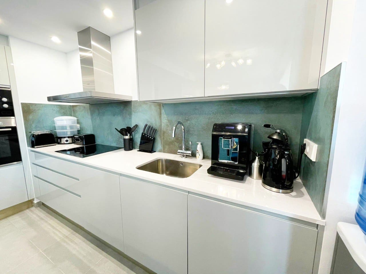 3 bedroom Beach Apartment for sale in La Villajoyosa / Vila Joiosa with pool garage - € 690,000 (Ref: 9464601)