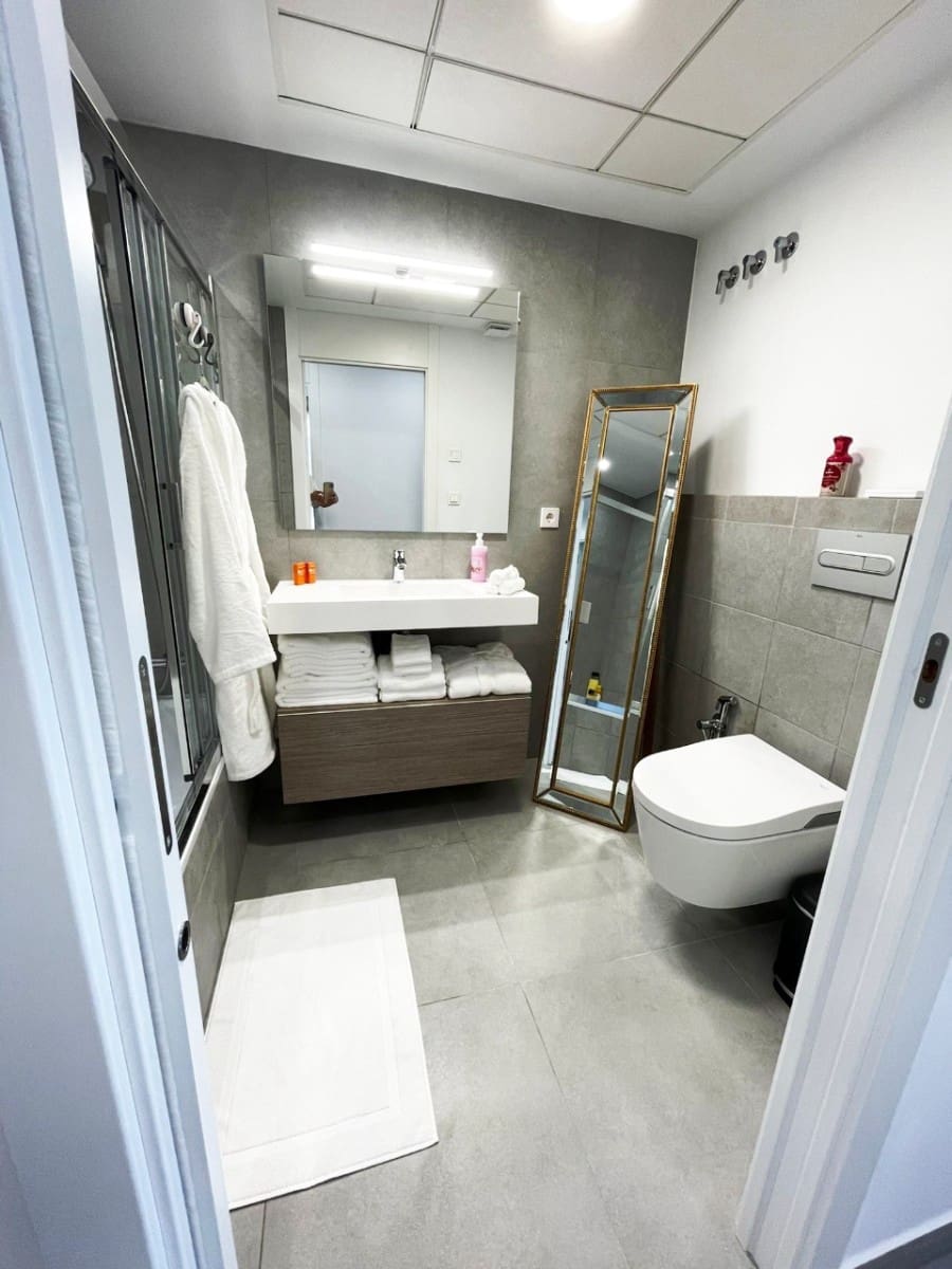 3 bedroom Beach Apartment for sale in La Villajoyosa / Vila Joiosa with pool garage - € 690,000 (Ref: 9464601)