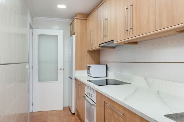 3 slaapkamer Strandappartement te koop in Guardamar Playa, Guardamar del Segura met garage - € 299.999 (Ref: 9464603)