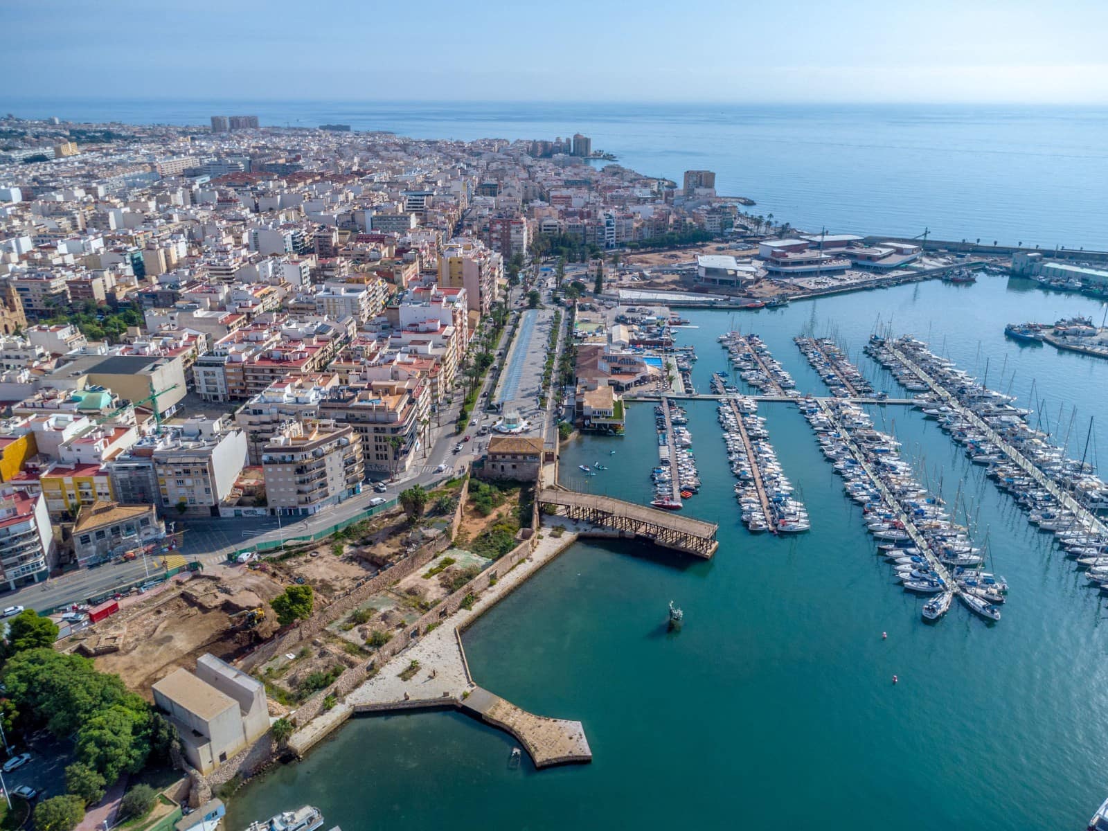 3 makuuhuone Huoneisto myytävänä paikassa Torrevieja mukana uima-altaan - 359 000 € (Ref: 9464608)