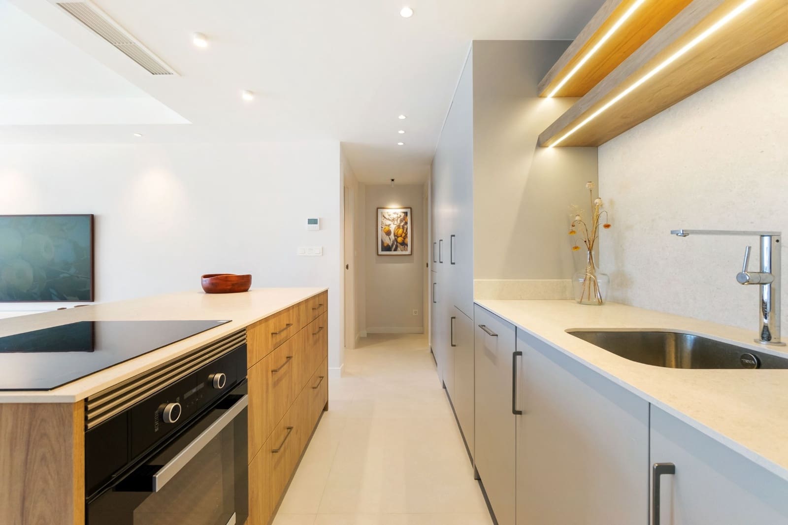 3 makuuhuone Huoneisto myytävänä paikassa Torrevieja mukana uima-altaan - 359 000 € (Ref: 9464608)