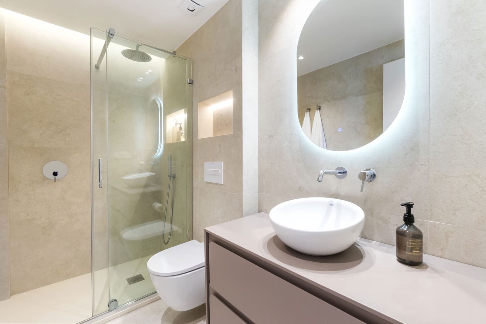 3 makuuhuone Huoneisto myytävänä paikassa Torrevieja mukana uima-altaan - 359 000 € (Ref: 9464608)