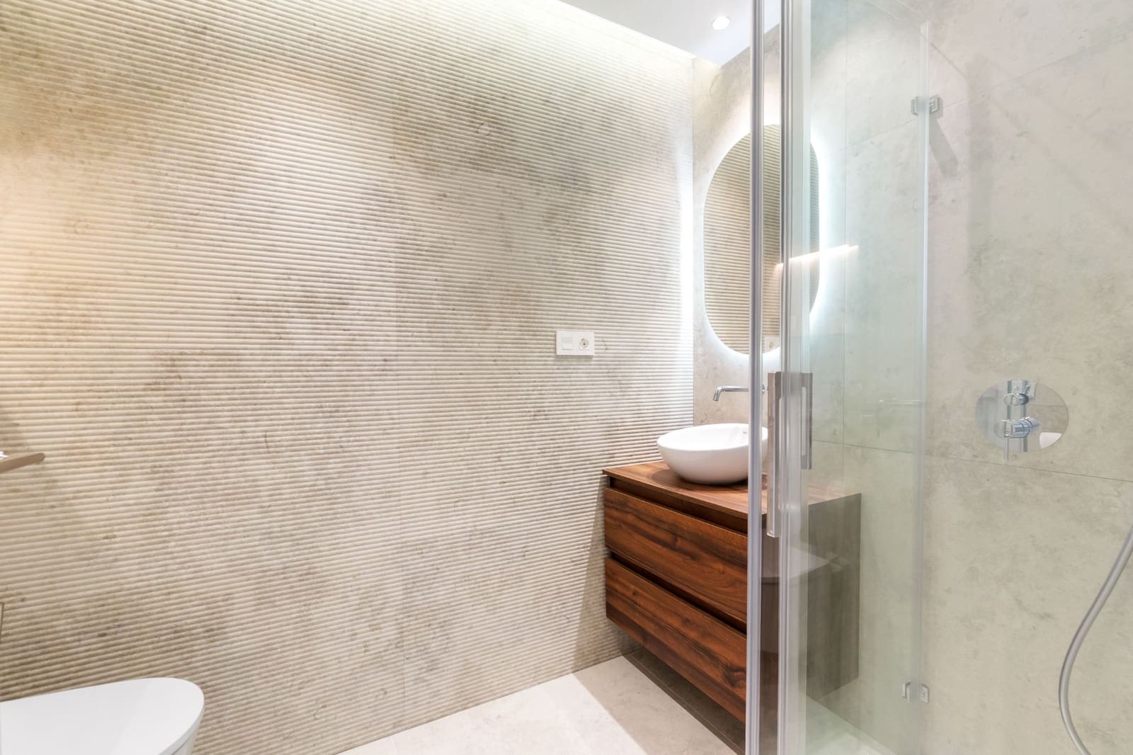 3 makuuhuone Huoneisto myytävänä paikassa Torrevieja mukana uima-altaan - 359 000 € (Ref: 9464608)