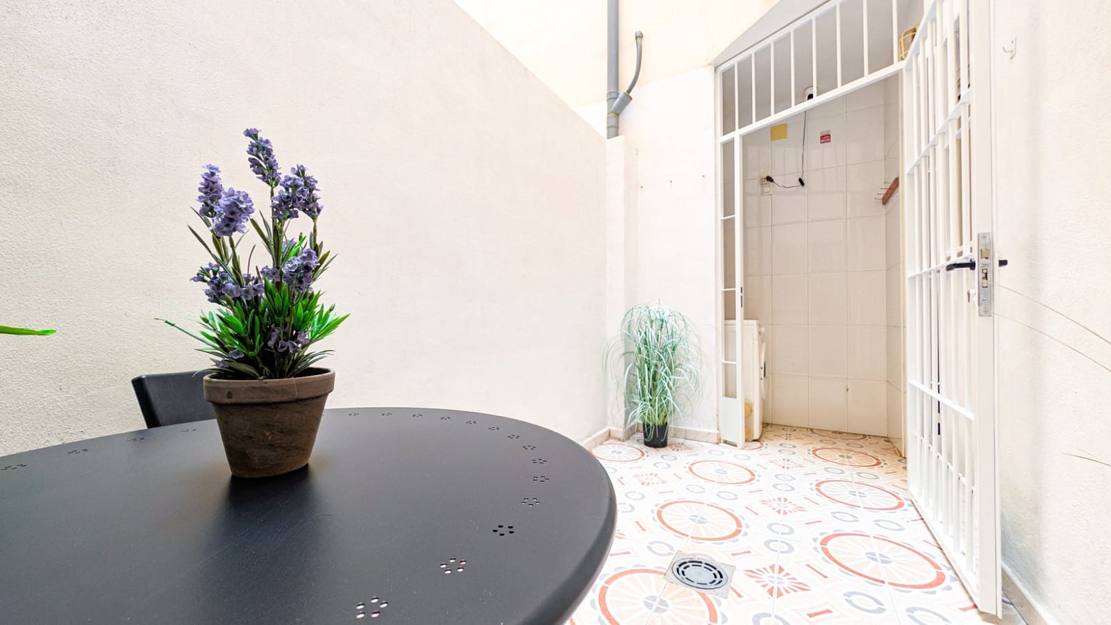 2 slaapkamer Strandappartement te koop in Torrevieja met zwembad - € 129.000 (Ref: 9464612)