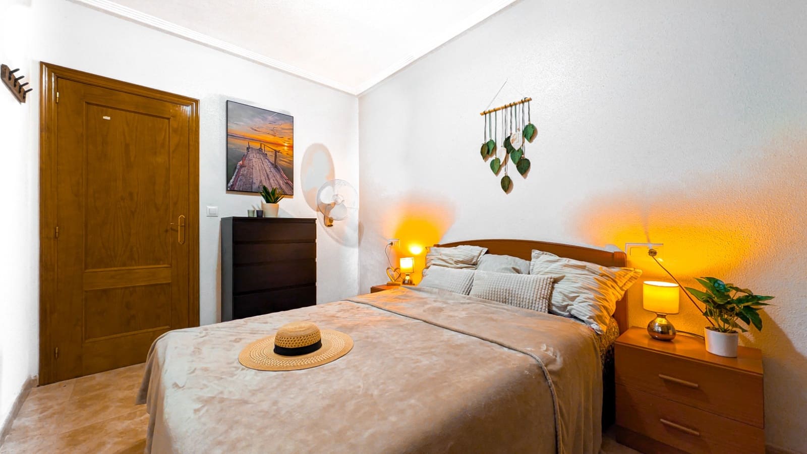 2 slaapkamer Strandappartement te koop in Torrevieja met zwembad - € 129.000 (Ref: 9464612)