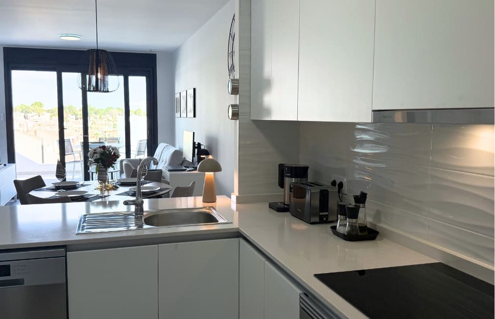 Apartamento de 2 habitaciones en Villamartin en venta con piscina - 350.000 € (Ref: 9464616)