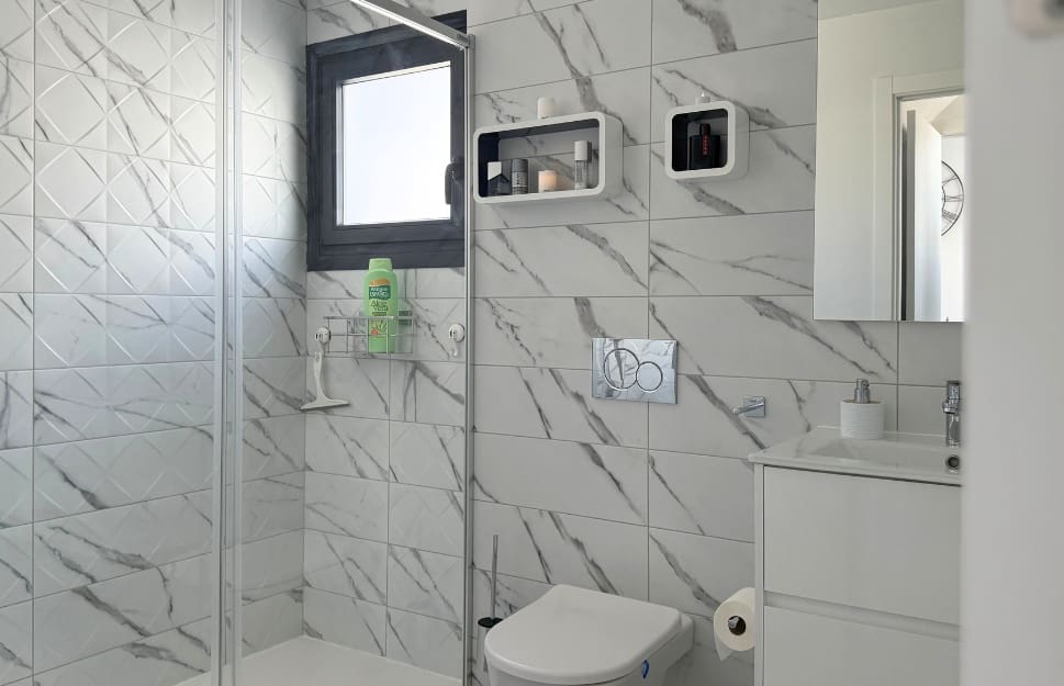 Apartamento de 2 habitaciones en Villamartin en venta con piscina - 350.000 € (Ref: 9464616)