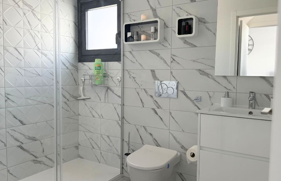 Apartamento de 2 habitaciones en Villamartin en venta con piscina - 350.000 € (Ref: 9464616)