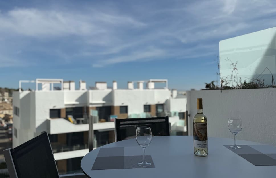 Apartamento de 2 habitaciones en Villamartin en venta con piscina - 350.000 € (Ref: 9464616)