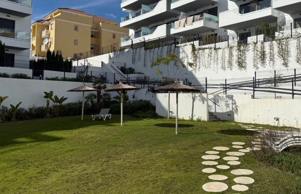 Apartamento de 2 habitaciones en Villamartin en venta con piscina - 350.000 € (Ref: 9464616)