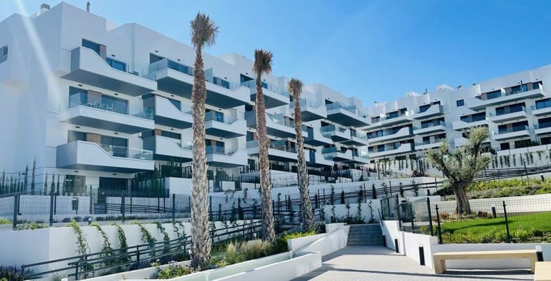 Apartamento de 2 habitaciones en Villamartin en venta con piscina - 350.000 € (Ref: 9464616)